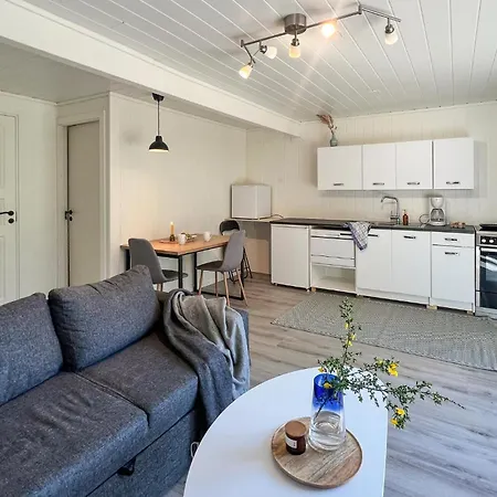 Stunning In With House Sea View マンダール